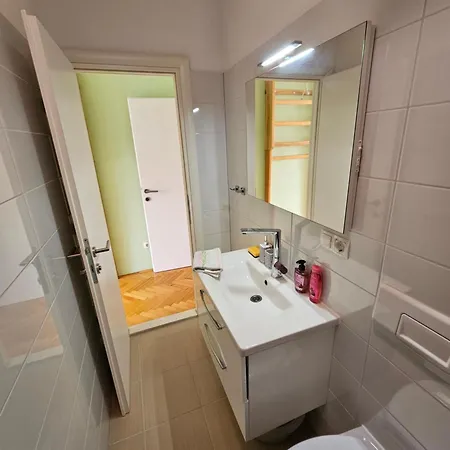 Oleander, Three-bedroom In * Трогір
