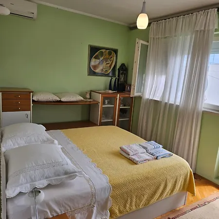 Oleander, Three-bedroom In * Трогір