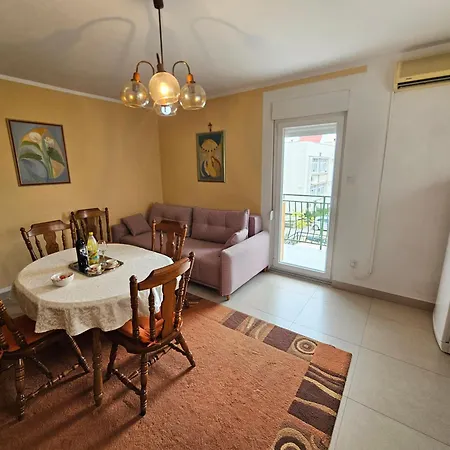 Апартаменти Oleander, Three-bedroom In Трогір