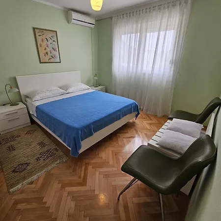 Oleander, Three-bedroom In * 特罗吉尔