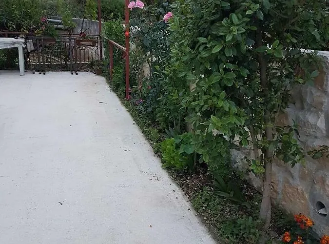 Oleander, Three-Bedroom Apartment In Trogir Appartement Trogir