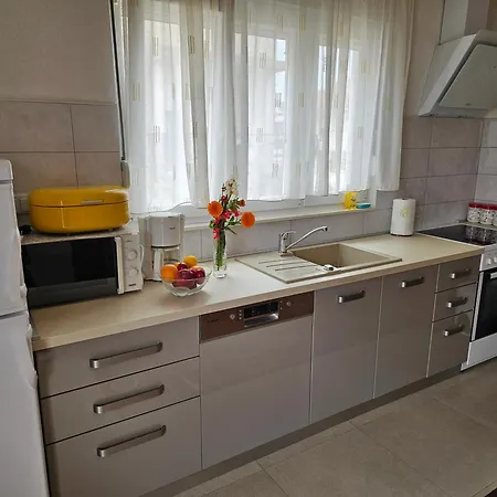 Oleander, Three-bedroom In Apartament Trogir