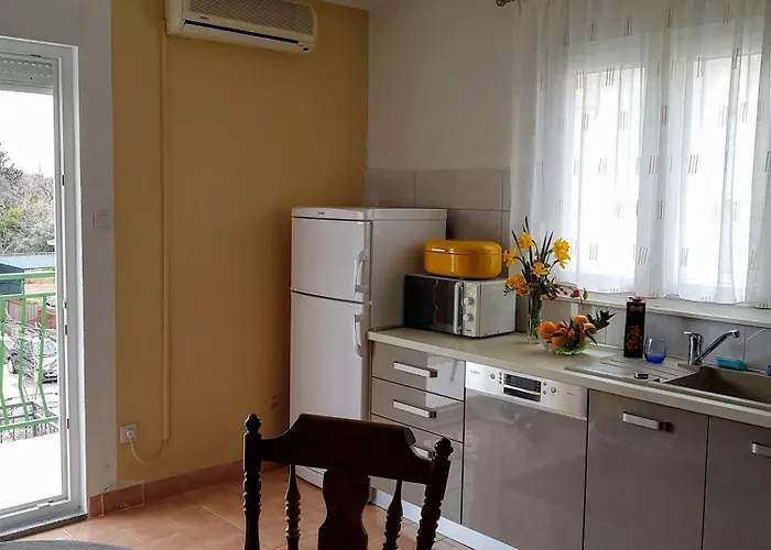Oleander, Three-Bedroom Apartment In Trogir 特罗吉尔