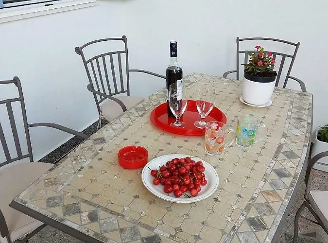 Oleander, Three-Bedroom Apartment In Trogir 公寓 特罗吉尔